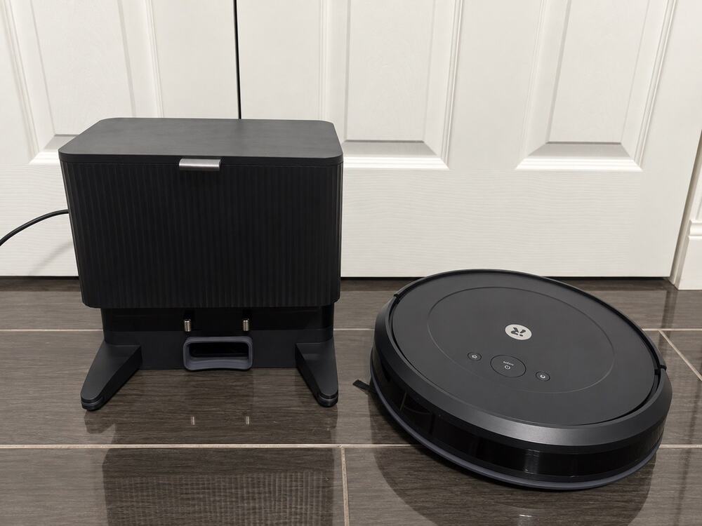 Roomba Vac 2 Essential Robot + AutoEmpty Q052020